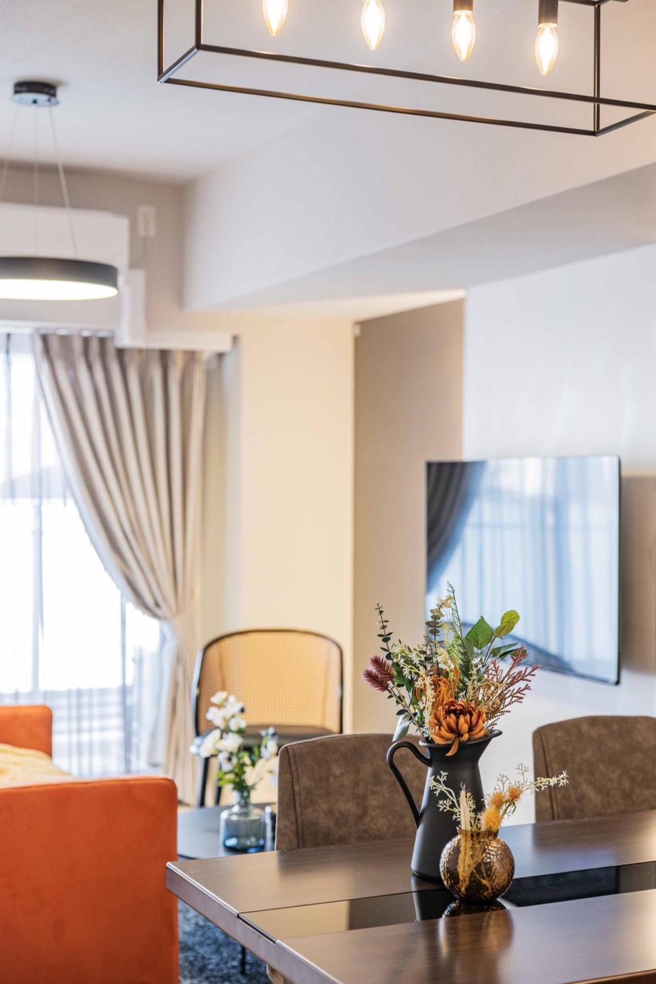 Fds Aura Apartment Osaka Bagian luar foto