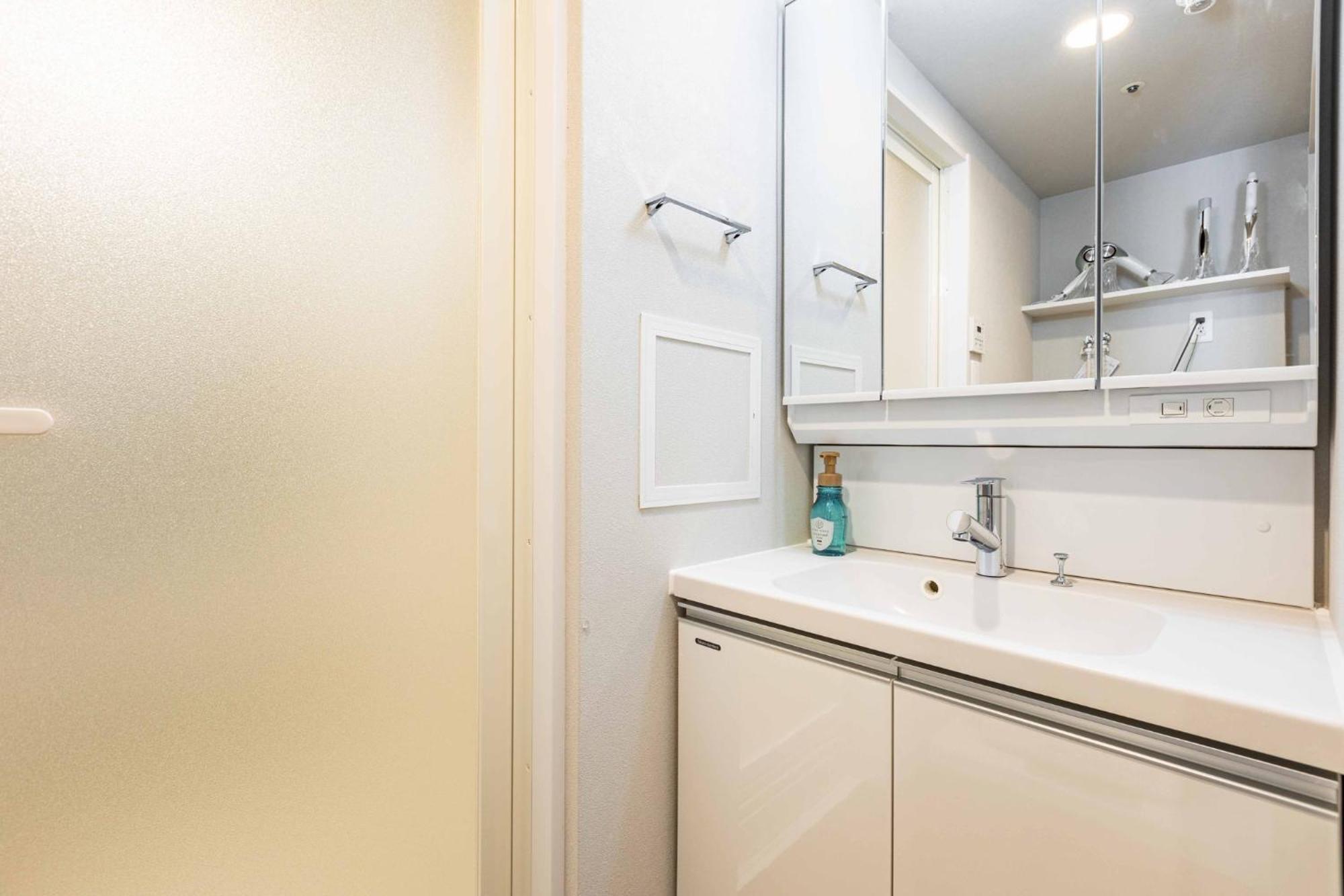 Fds Aura Apartment Osaka Bagian luar foto
